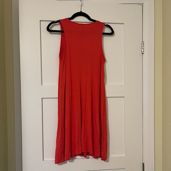 Old Navy Sleeveless Swing Dress - Picture 2 of 2